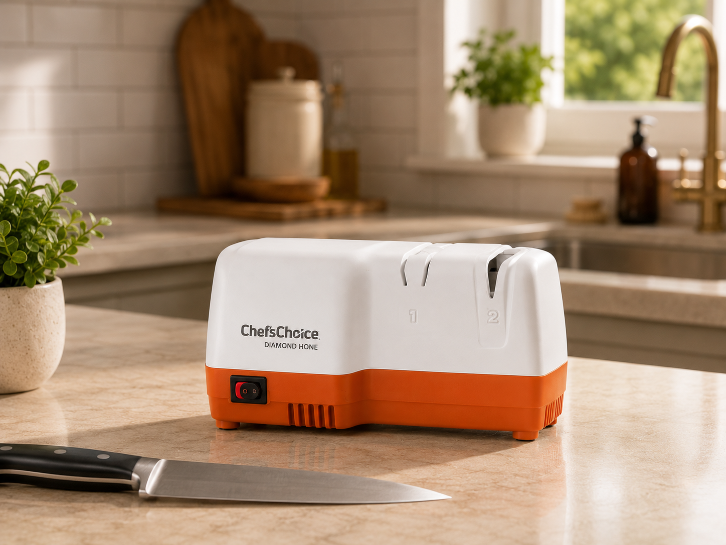 Chef'sChoice Diamond Hone D202 – Aiguiseur électrique à couteaux 2 étapes avec abrasifs diamant – Blanc/Orange