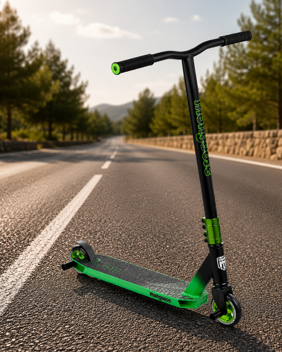 Mongoose Rise 100 Pro trottinette freestyle – Roues 100 mm, pegs avant/arrière, finition noir et vert