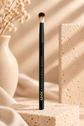 NYX Professional Makeup Pro Brush – Pinceau Professionnel pour les Yeux - Ayoye Destock