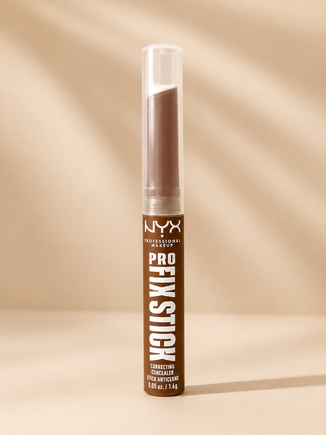 NYX Professional Makeup Pro Fix Stick anticerne correcteur – Couvrance buildable, tenue 12h, infusé d'acide hyaluronique