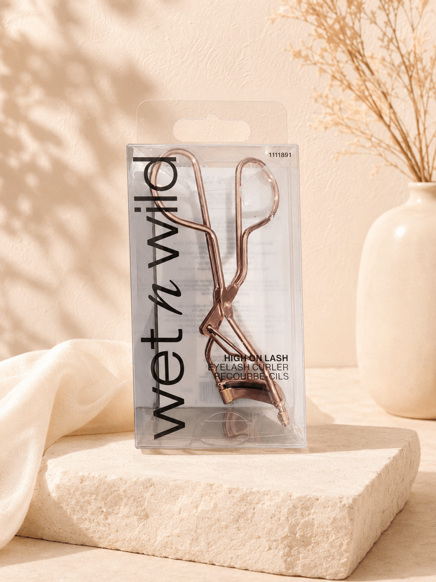 wet n wild High On Lash – Recourbe-cils avec coussinet de silicone - Ayoye Destock